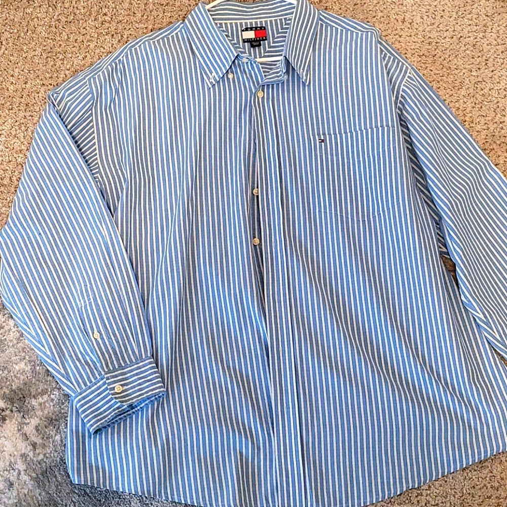 men's Tommy Hilfiger button down shirt
